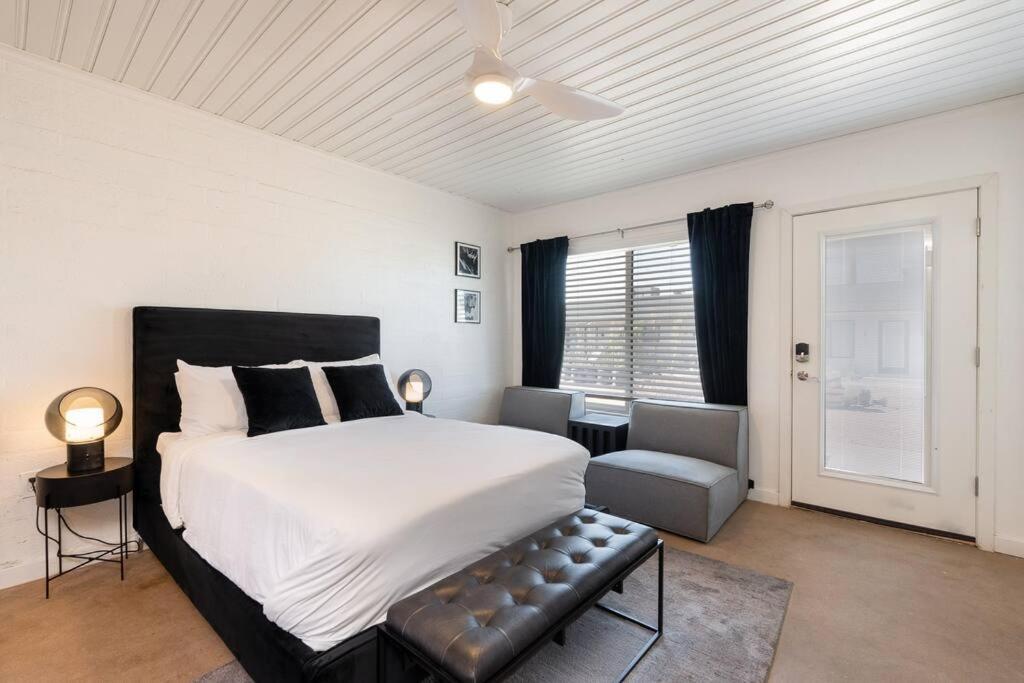 Ash And Ko Lejlighedshotel Phoenix Eksteriør billede